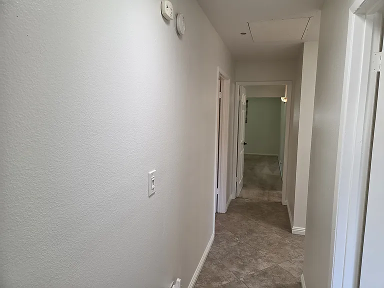 1037 Alta Vista Dr — Photo 42