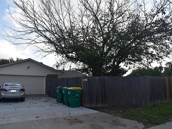 Privacy Fence, Mature Trees