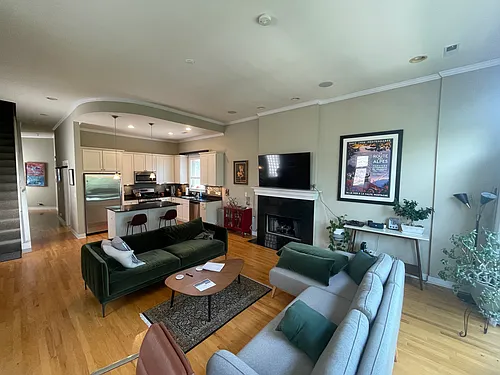 857 N Paulina St #3 Photo 1