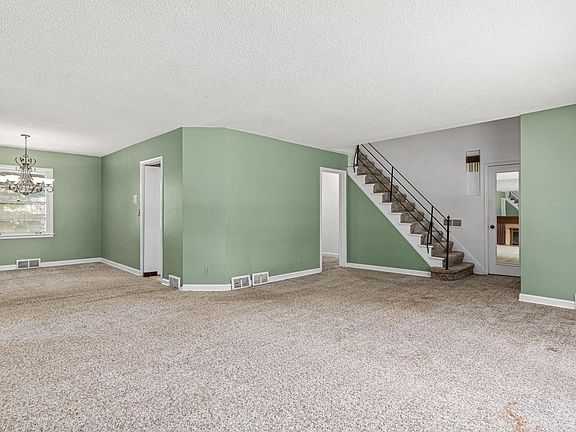 4th image of 1531 Idaho Ave W