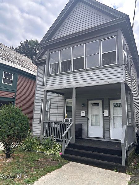 3rd image of 2332 Turner Avenue