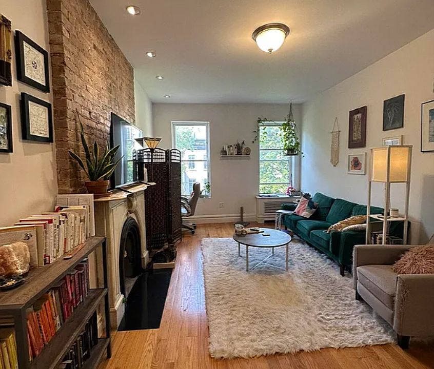 1st image of 147 E 61st St APT 4B