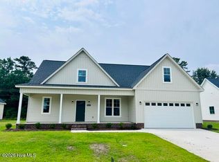 3295 School View Dr, Farmville, NC 27828