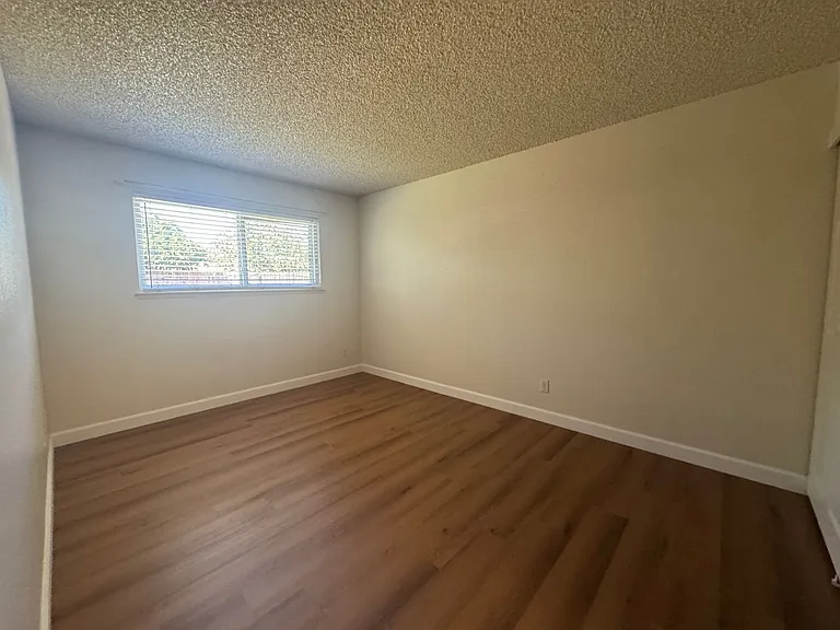 9457 Bravo Way — Photo 6