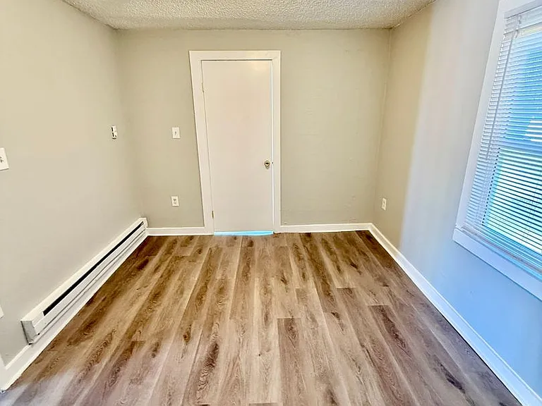 2619 E Willamette Avenue — Photo 15