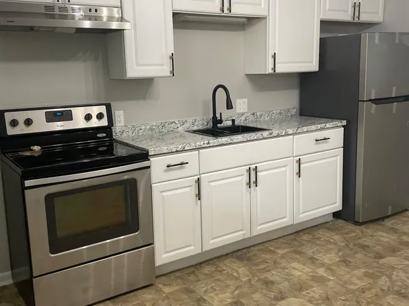 142 Beverly Ave #1, Waterbury, CT 06704
