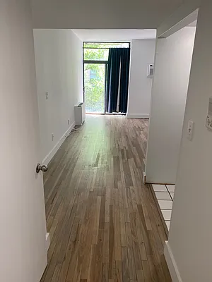 Rented by Mallory Management Corp | media 11