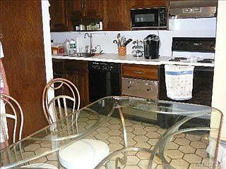 5th image of 35 Sycamore Ln