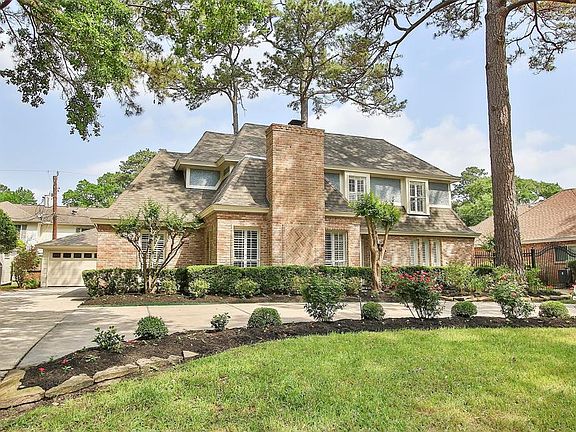 4th image of 1914 Roanwood Dr