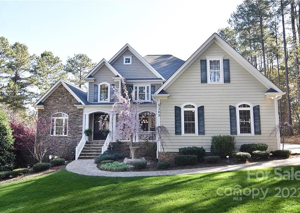 1st image of 9168 Fair Oak Dr