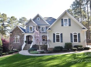 9168 Fair Oak Dr, Sherrills Ford, NC 28673