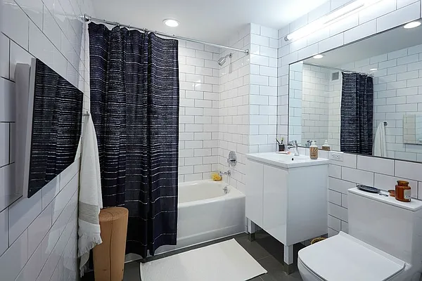 Rented by REAL New York | media 30