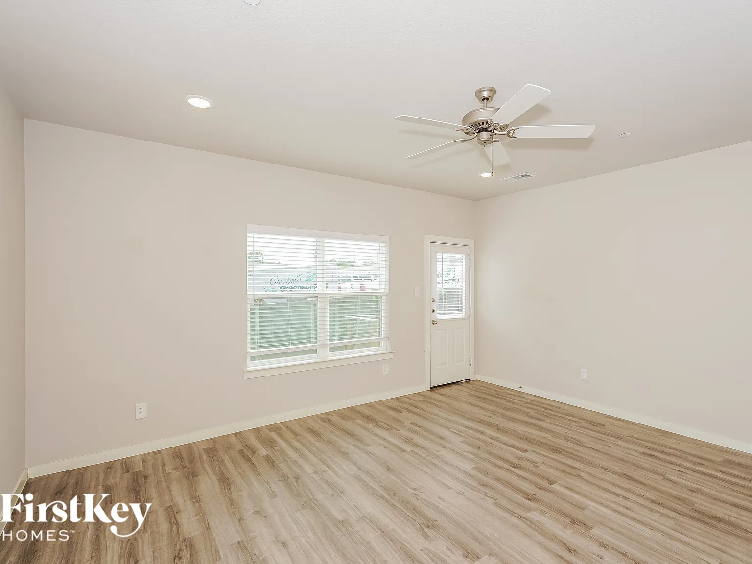 4 bed, 2.5 bath, 2056 sqft, $2,875 — Photo 3