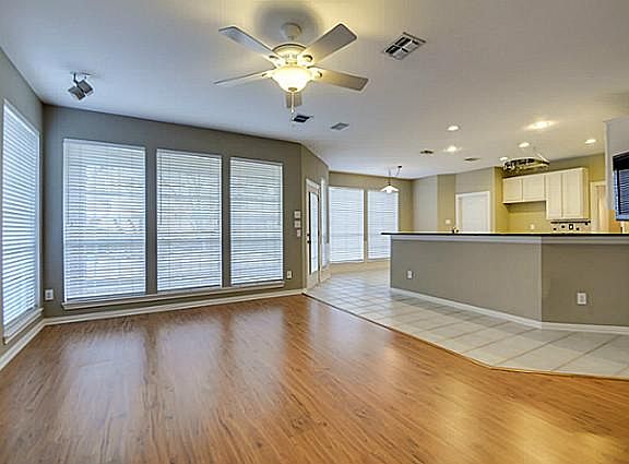 5th image of 4628 Wales Dr