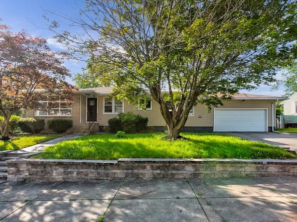 80 Groton St, Lawrence, MA 01843