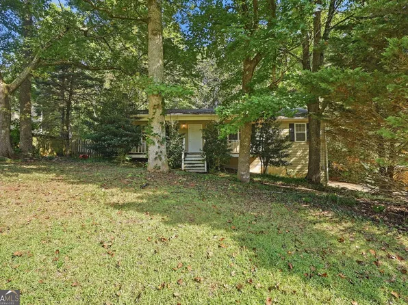 230 Parkway Ct, Dallas, GA 30157