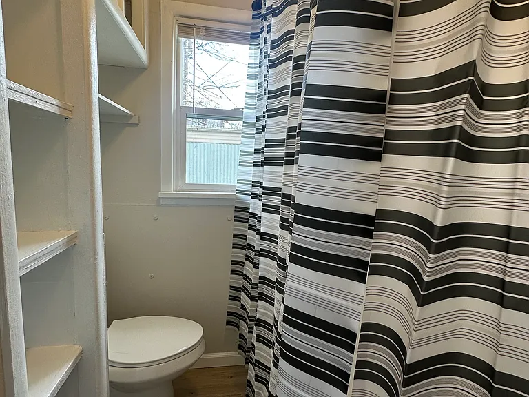 1740 Oxford St SE #6 — Photo 4
