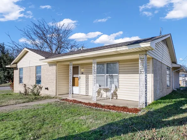 342 Jagoe St, Krum, TX 76249