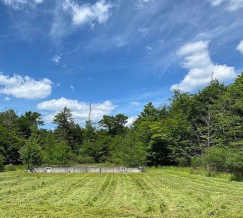 Nice set back from road 