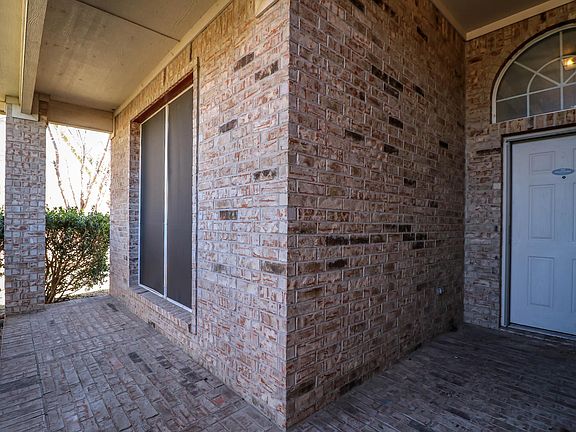 2nd image of 2120 Leandra Ln