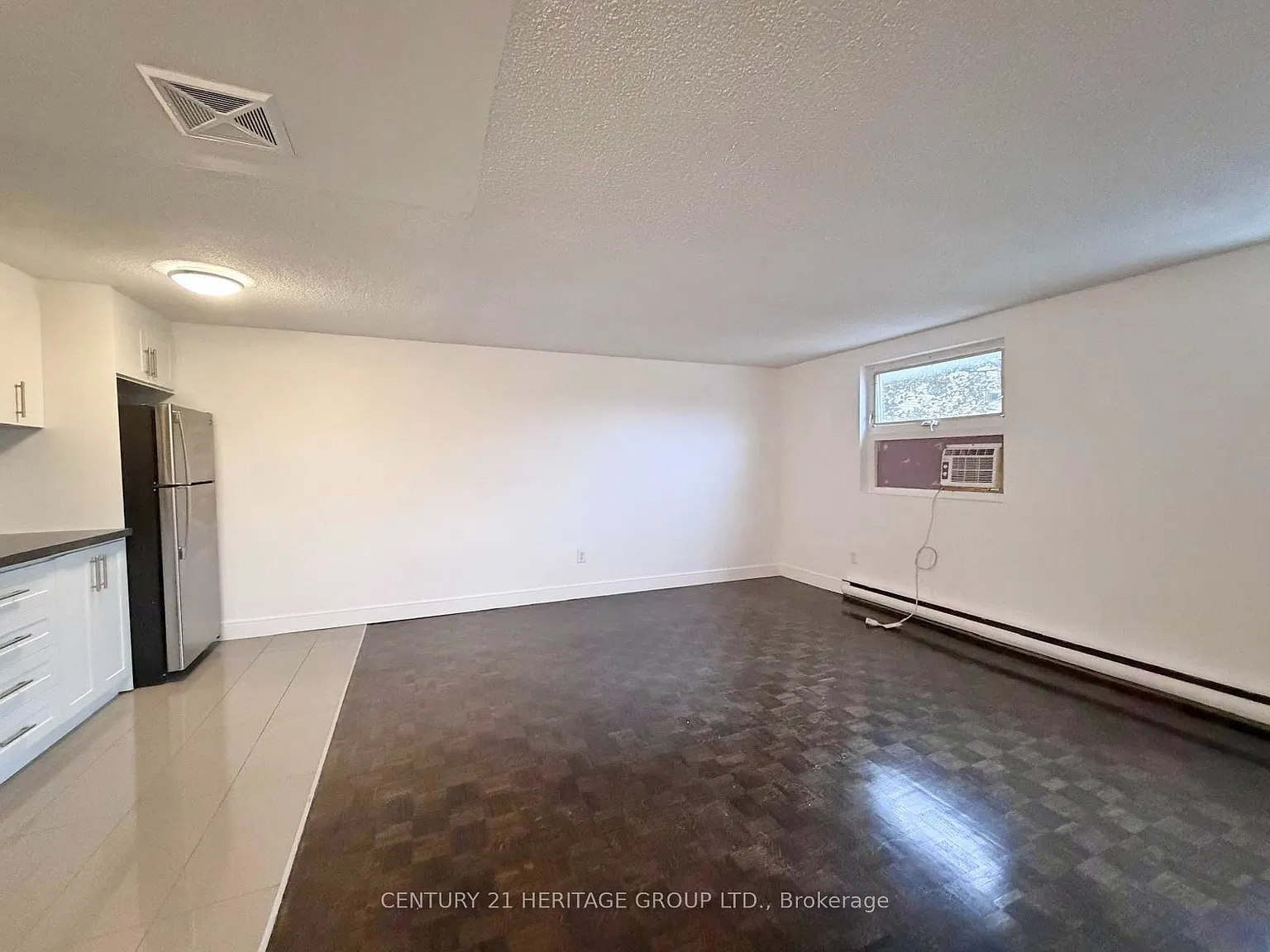 7555 Goreway Dr — Photo 4