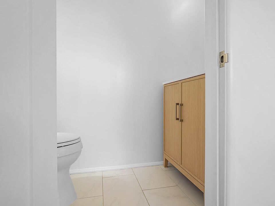 1st image of 5320 W 57th St #5320