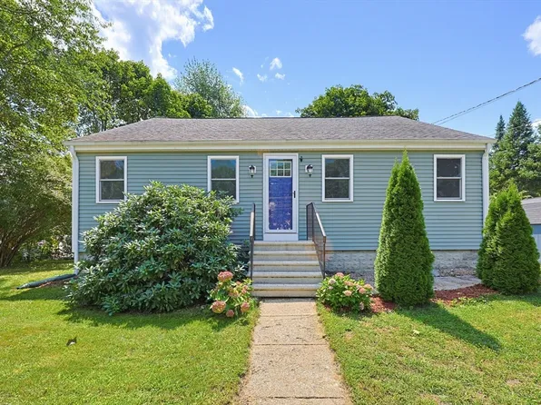 82 Norfolk St, Walpole, MA 02081