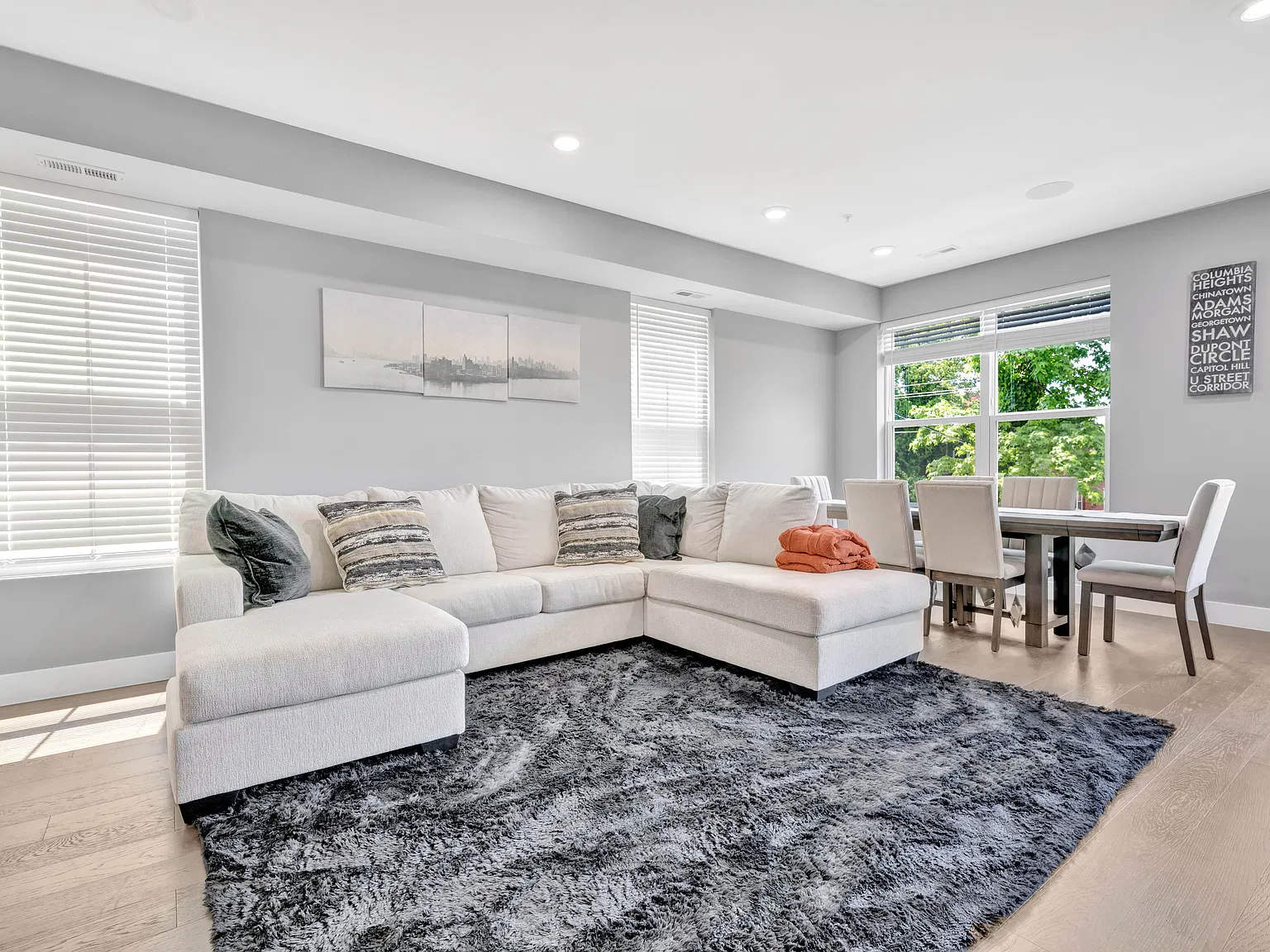 3 bed, 3.5 bath, 2200 sqft, $3,995 — Photo 4