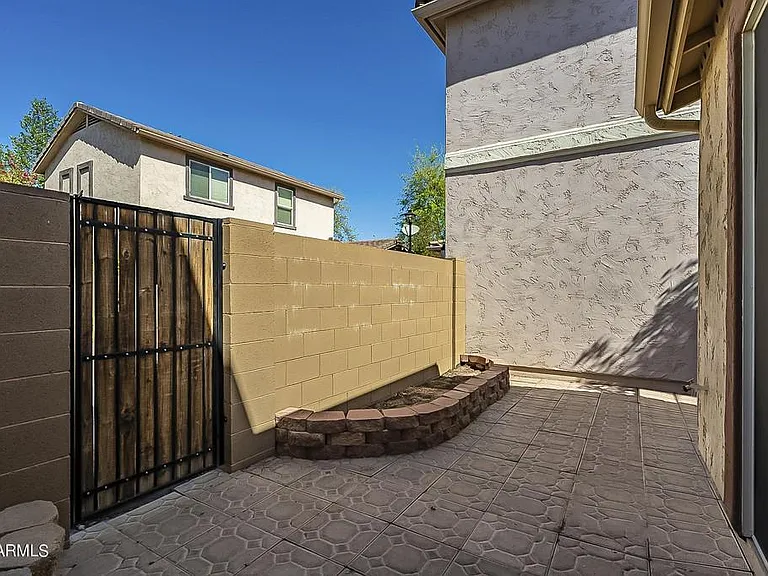 10052 E Isleta Ave — Photo 25