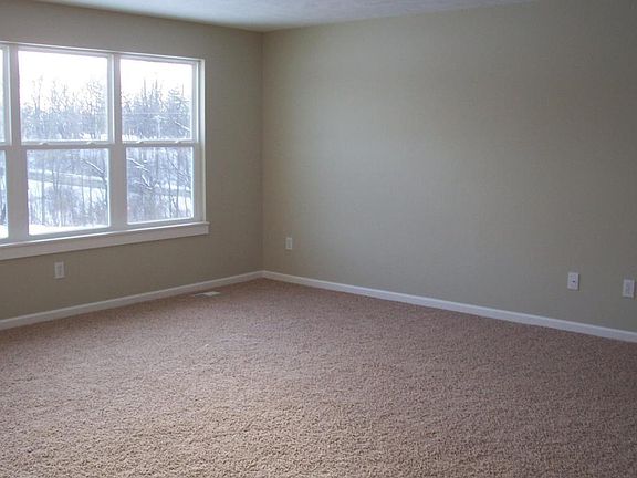 5th image of 2240 Blueberry Dr NW