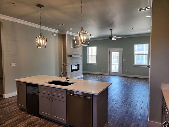 5th image of 80 Oak Alley Ln