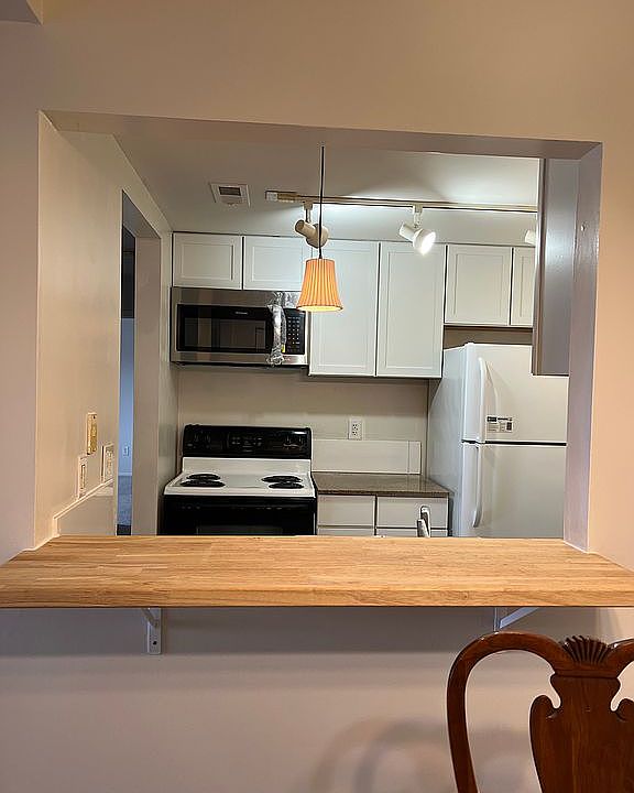 1st image of 1471 E Chateau Vert St E APT B