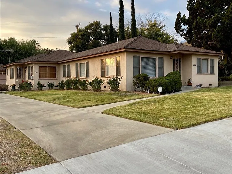 139 Acacia Ave — Photo 1