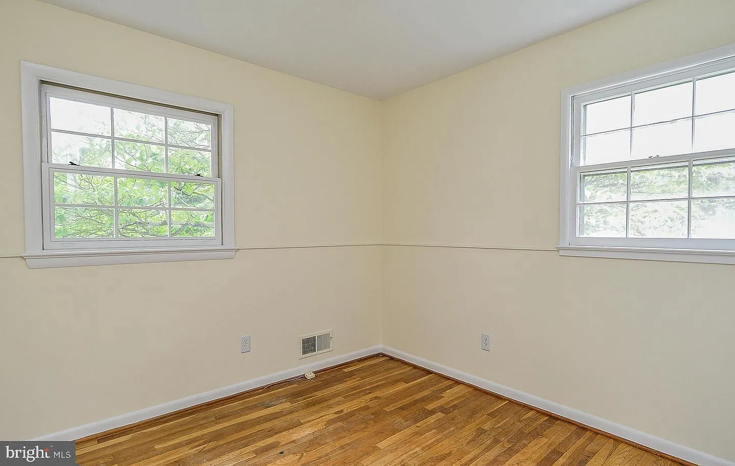 4 bed, 2.0 bath, 1348 sqft, $3,600 — Photo 3