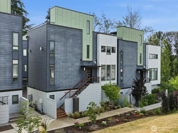 1427 136th Court NE, Bellevue, WA 98005