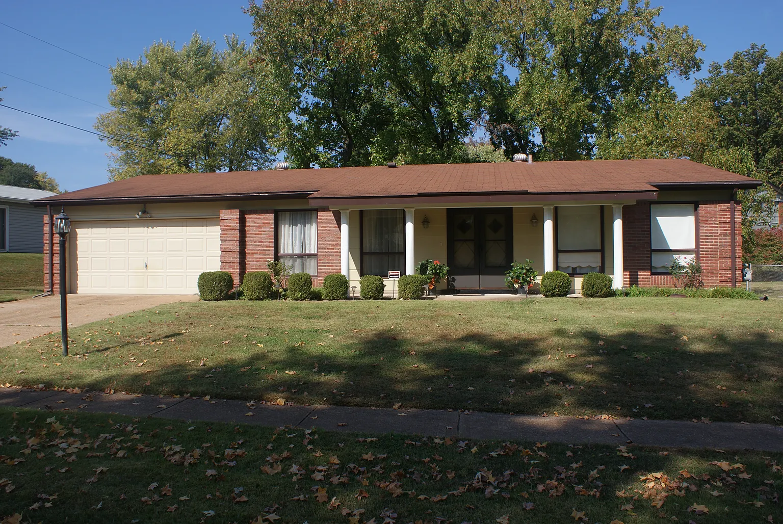 5037 Tealby Ln photo 1
