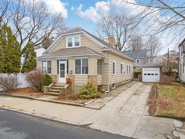 161 Lynch St, Providence, RI 02908