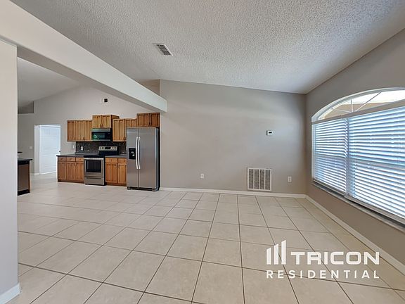 4th image of 24 Pineland Ln