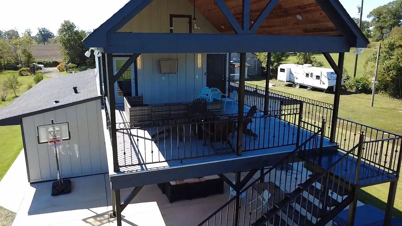 7 bed, 3980 sqft, $6,999 — Photo 2