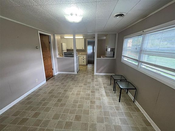 5th image of 2134 Knoll Ave