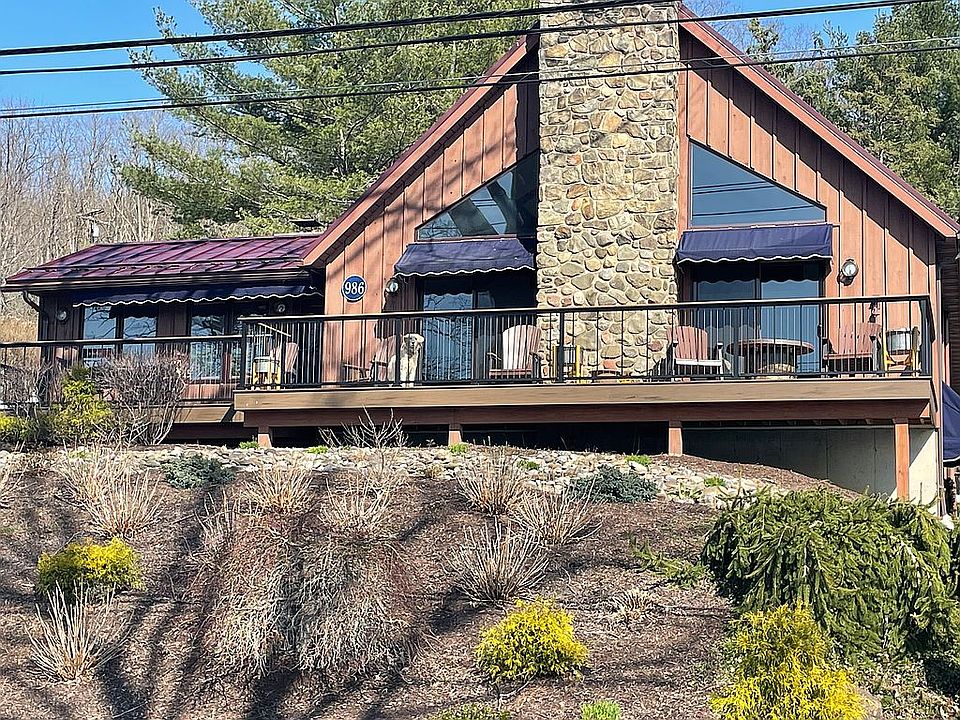 2nd image of 986 E Lake Rd