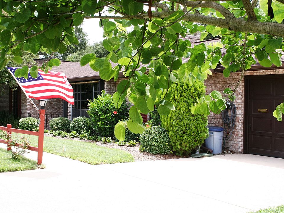 1st image of 2 Saint Mark Cir