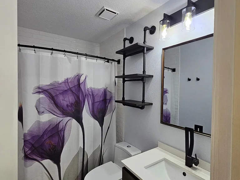 1402 Sheppard Ln — Photo 29