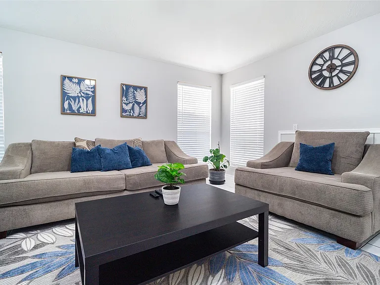13414 Creek Springs Dr — Photo 2
