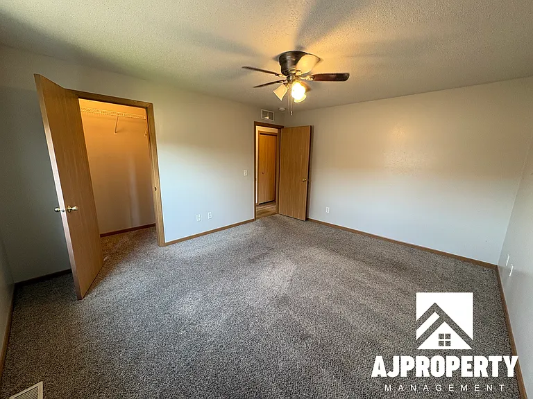 7003 W 56th St #7 — Photo 7