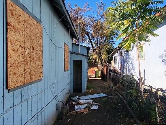 3rd image of 1655 Sikh Temple Street