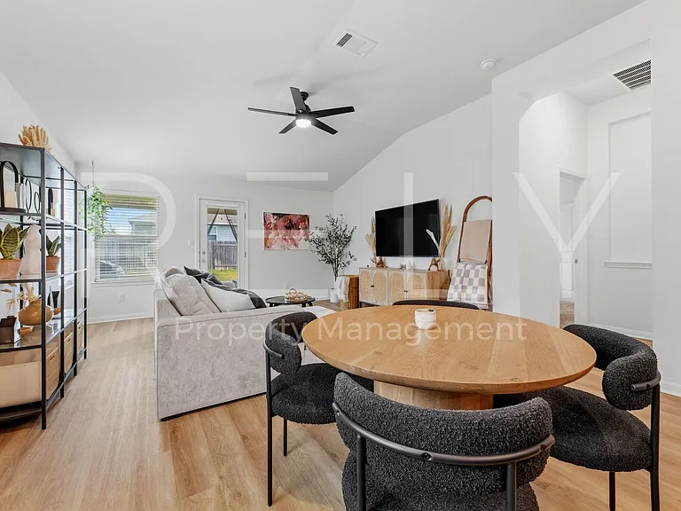 6517 Teramo Ter — Photo 17