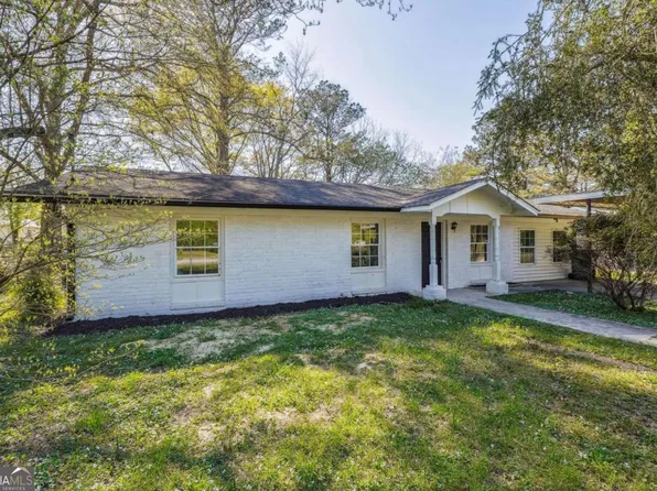 102 Valley Cir, Carrollton, GA 30117