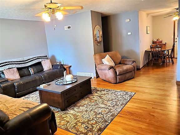 4th image of 2288 Roach St