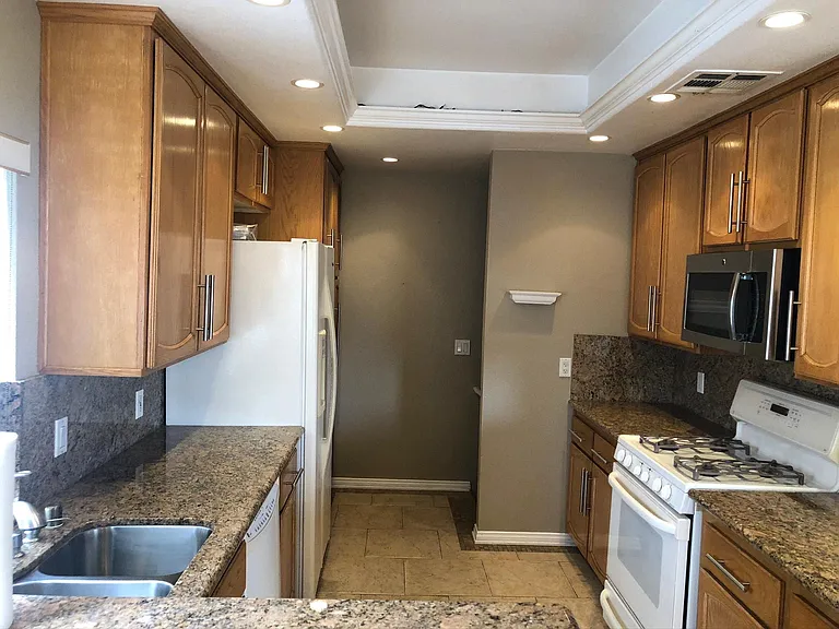 9310 Towne Centre Dr #81 — Photo 7
